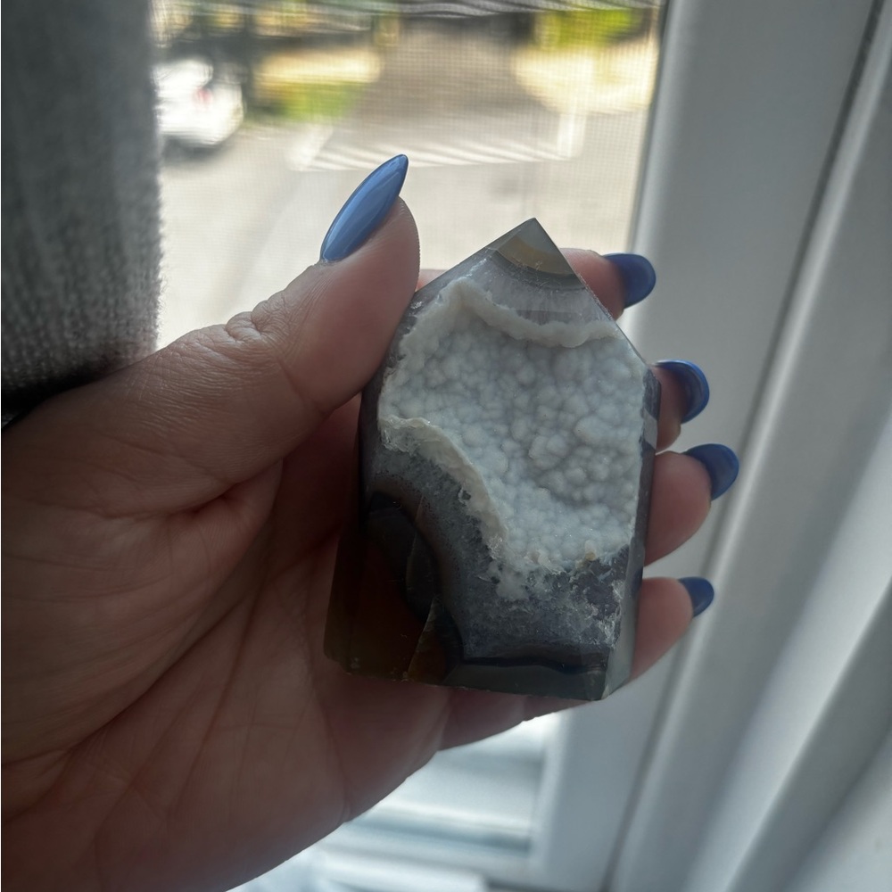 Geode Crystal Point